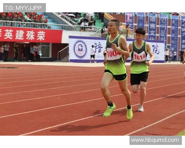 青春洋溢的足球明星男孩头像展现运动激情与梦想追逐的完美结合