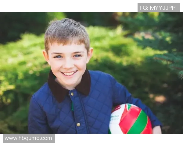 外国男孩追逐梦想与足球明星的浪漫爱情故事 外国男孩追逐梦想与足球明星的浪漫爱情故事