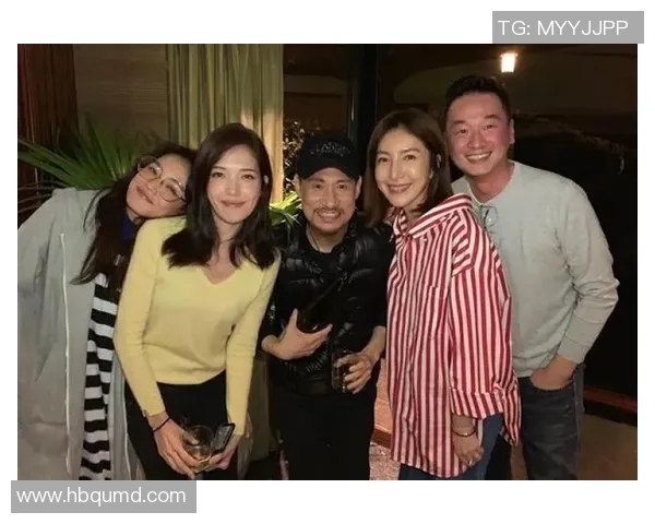 女明星与足球明星同框瞬间展现魅力与风采的完美结合